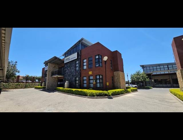 BUSINESS PROPERTY TO RENT IN CARLSWALD
